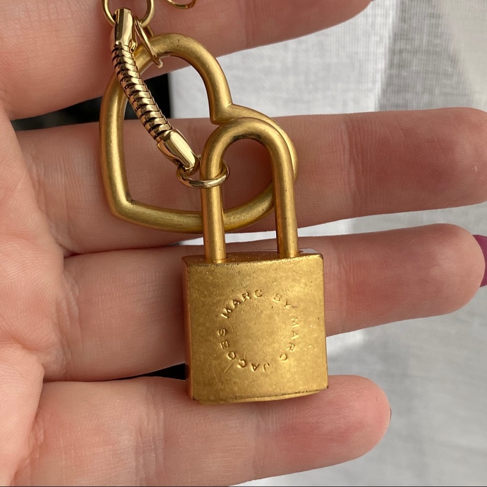 Marc Jacobs key chain/bag charm